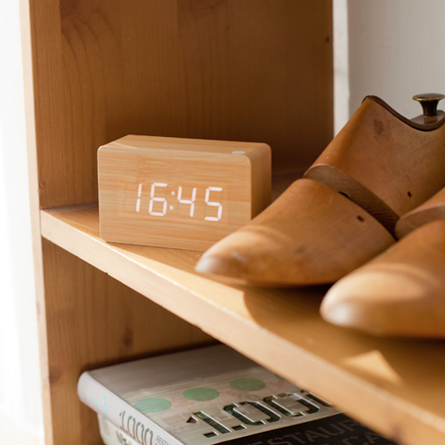 Coms 디자인 인테리어소품 LED 나무시계(알람), 소형