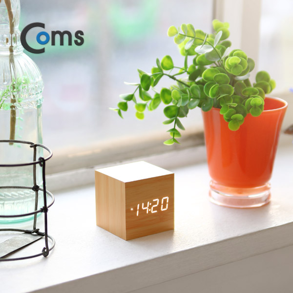 Coms 디지털 LED 나무시계(초미니형 / 정사각형 / 화이트 LED / 알람기능포함)