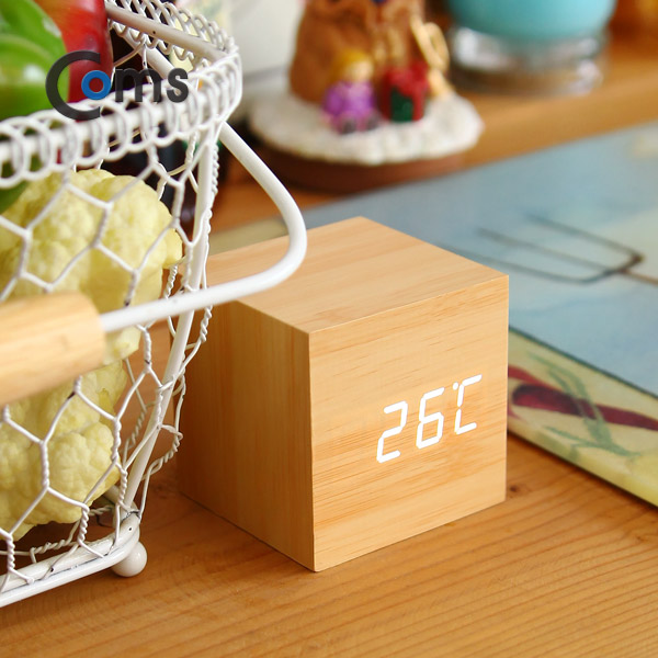 Coms 디지털 LED 나무시계(초미니형 / 정사각형 / 화이트 LED / 알람기능포함)