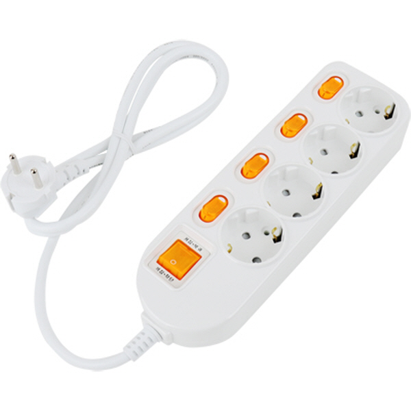 PnK P071A 안전 멀티탭 4구 개별 1.5m (10A)