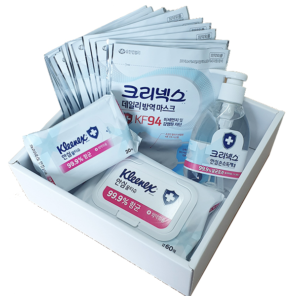 크리넥스 마스크 KF94 20장 물티슈60매x1 20매x1 손소독 1개 선물박스 YK027