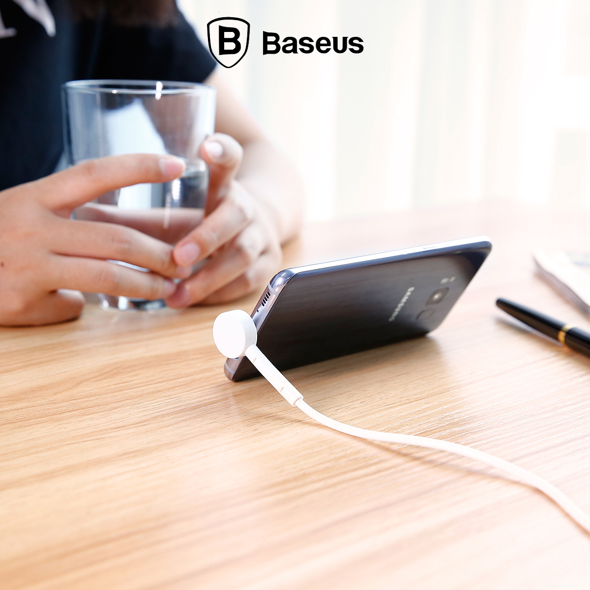 베이스어스 마루코 거치기능 C타입 케이블 2.1A 1M (화이트)